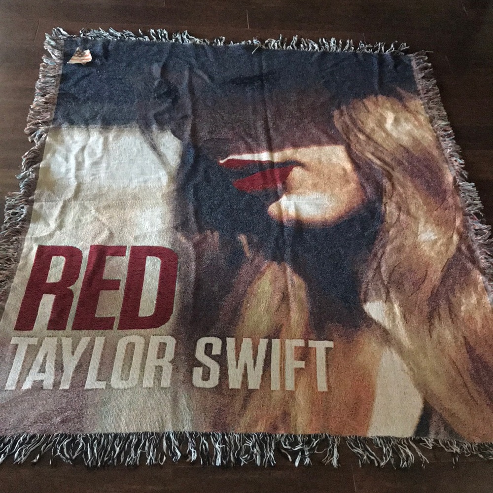 Taylor Swift Artistic Red and Brown Wrap